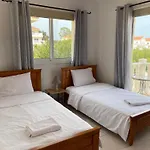 Villa Rhea *