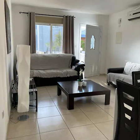 Rhea Villa Ajía Nápa